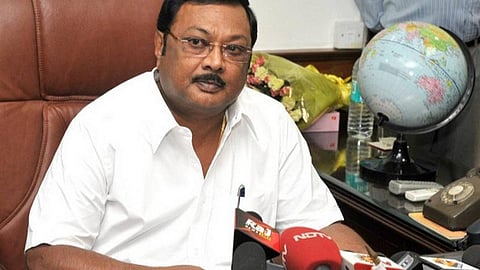 கரோனா நிவாரண நிதிக்கு ரூ.10 லட்சம் வழங்கினார் முன்னாள் மத்திய அமைச்சர் மு.க.அழகிரி