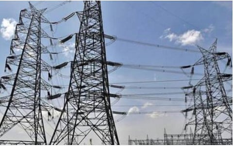 தொழிற்சாலைகள், நிறுவனங்கள் மூடல்: தமிழகத்தில் 4,500 மெகாவாட் மின்சார பயன்பாடு குறைந்தது