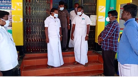 சிவகங்கை மாவட்டம் மறவமங்கலம் அரசு ஆரம்ப சுகாதார நிலையத்தை அமைச்சர் பாஸ்கரன், நாகராஜன் எம்எல்ஏ ஆய்வு செய்தனர்.