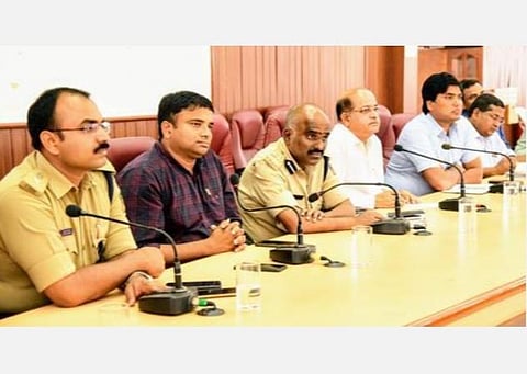 நீங்கள் ரோடுக்கு வந்தால் நான் உங்கள் வீட்டுக்கு வருவேன்: பெங்களூரு போலீஸின் லாக்-டவுன் எச்சரிக்கை