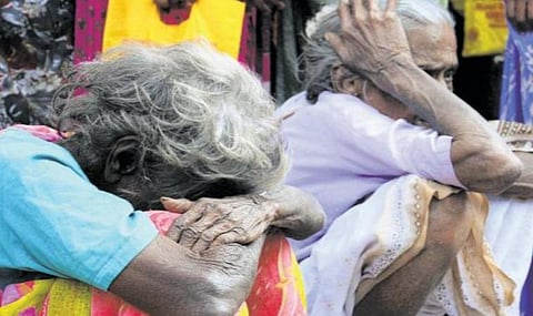 கரோனா பாதிப்புக்கு நிவாரணம்; முதியோர்களுக்கு உதவும் பாரதி சேவா சங்கம்