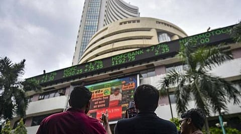 மும்பை பங்குச் சந்தையில் சென்செக்ஸ் 2,476 புள்ளி உயர்வு