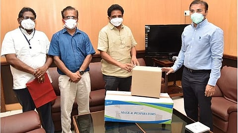 கரோனா தடுப்பு நடவடிக்கை: ரூ.56 லட்சம் மதிப்பிலான உபகரணங்கள் மதுரை அரசு மருத்துவமனைக்கு வழங்கல்