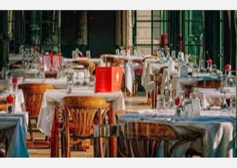 அக்டோபர் 15 வரை உணவு விடுதிகள், ஹோட்டல்கள் மூடப்பட வேண்டுமா?- உண்மை என்ன?