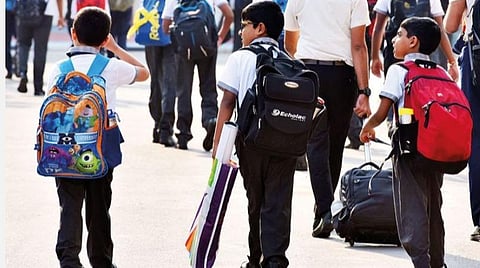 25க்கும் குறைவான மாணவர் எண்ணிக்கை: பள்ளிகளின் விவரம் சேகரிக்க பள்ளிக் கல்வித்துறை உத்தரவு