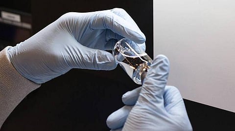 புதிய வெளிச்சம் காட்டும் ‘ரெம்டெசிவைர்’ என்ற மருந்து : கரோனாவிலிருந்து நிவாரணம் கிடைக்குமா? புதிய மருந்தால் விடிவு ஏற்படுமா?