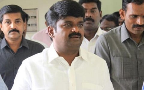 அமைச்சர் விஜயபாஸ்கரை ஒதுக்காமல் பயன்படுத்திக் கொள்ளுங்கள்- விராலிமலை வாக்காளரின் பகிரங்க கடிதம்