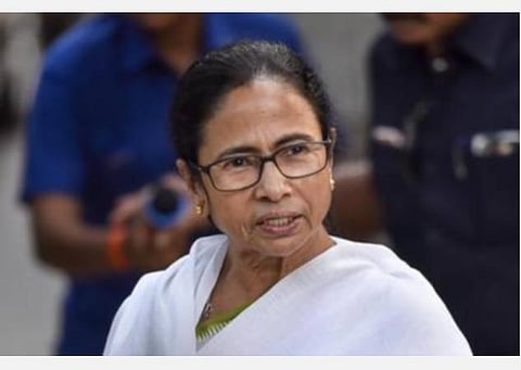 கரோனாவுக்குத்தான் லாக் டவுன், கவர்னருக்குமா லாக்-டவுன்: மம்தாவுக்கு மே.வங்க ஆளுநர் அறிவுரை