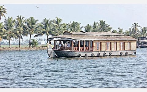 கேரளாவின் ஆலப்புழா மாவட்டத்தில் உள்ள படகு வீடு (கோப்புப் படம்)