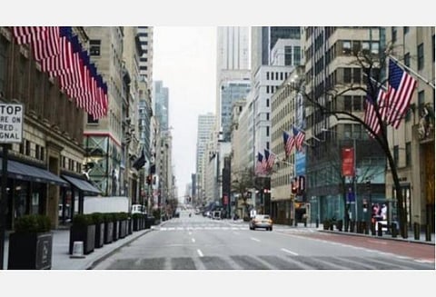 பொது இடங்களில் முகக் கவசம் அவசியம்: நியூயார்க் மக்களுக்கு உத்தரவு