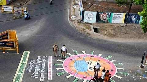 ஊரடங்கைத் தளர்த்துதல்: அத்தியாவசியப் பட்டியலைத் தமிழக அரசு விஸ்தரிக்கட்டும்