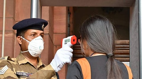 கரோனா வைரஸ் | மே 16ம் தேதிக்குப் பிறகு புதிய கரோனா தொற்று இருக்காது: நல்ல செய்தி கூறும்புதிய தகவல்- சந்தேகிக்கும் நிபுணர்கள்