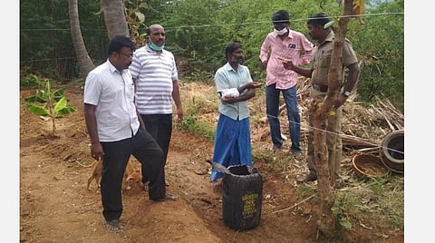 கோவை மாங்கரையில் பிடிபட்ட சாராய ஊறல்.