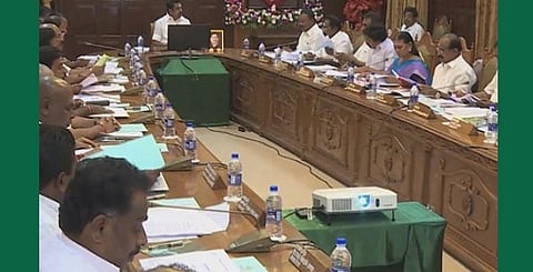 ஊரடங்கு நீட்டிப்பா? மே.2-ம் தேதி தமிழக அமைச்சரவைக் கூட்டம்