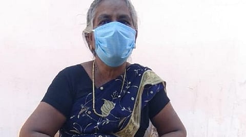 மன உறுதியே என்னை மீட்டெடுத்தது: கரோனாவிலிருந்து மீண்ட ஓய்வு பெற்ற ஆசிரியை பேட்டி