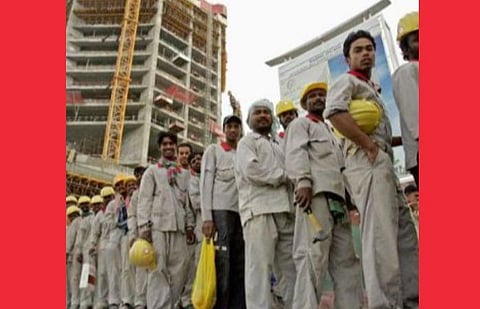 பெருந்தொழிற்சாலைகள், கட்டுமான நிறுவனங்கள், ஐடி நிறுவனங்கள் இயங்க செய்ய வேண்டியது என்ன?- தமிழக அரசு விளக்கம்