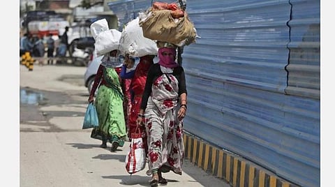 ஆரஞ்சு, பச்சை மண்டலங்களில் மின்வணிகம், முடிதிருத்தும் நிலையங்களுக்கு அனுமதி