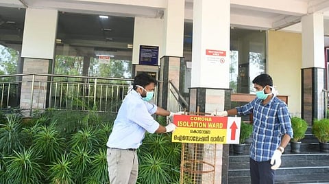 மே 4-ம் தேதி தமிழக நிலவரம்: மாவட்ட வாரியாக கரோனா தொற்று உள்ளவர்களின் பட்டியல்