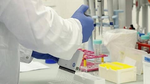 ஹெச்ஐவி, டெங்கு போல் கரோனாவுக்கு வாக்சைன் இல்லாமலே போகலாம்- ஆய்வு: மக்கள் நம்பிக்கையின் மீது கவிழும் இருள்