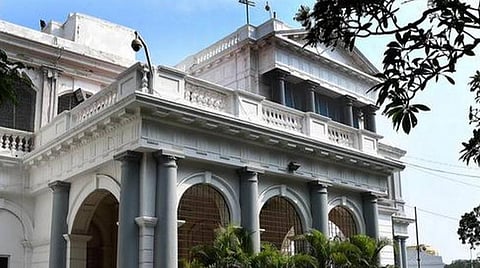 கட்டுப்படுத்தப்பட்ட பகுதிகளில் மேற்கொள்ள வேண்டிய நடவடிக்கை: வழிமுறைகளை வகுத்து தமிழக அரசு அரசாணை