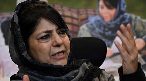 மெஹ்பூபா முப்தி, இரண்டு ஜம்மு காஷ்மீர் தலைவர்களின் காவல் 3 மாதங்களுக்கு நீட்டிப்பு