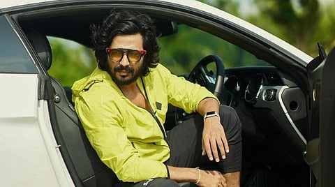 தன் நிறுவன படங்களின் ஊழியர்களுக்கு தொடர் சம்பளம்: விஷ்ணு விஷாலுக்கு குவியும் பாராட்டு