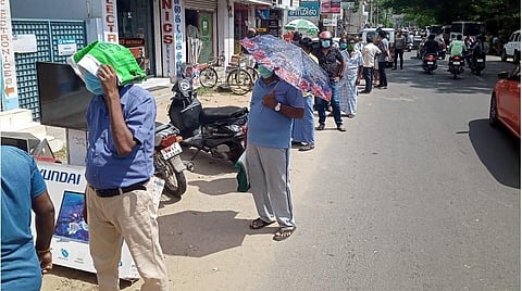 இடம்: பாளை வாய்க்கால் பாலம்