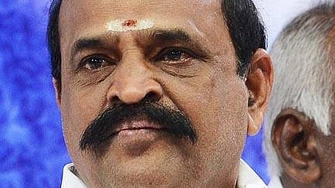 வெளிமாநிலம், மாவட்டங்களில் இருந்து வருவோரை கண்காணிக்க தூத்துக்குடியில் 15 இடங்களில் காவல் சோதனைச் சாவடி: அமைச்சர் கடம்பூர் ராஜூ தகவல்