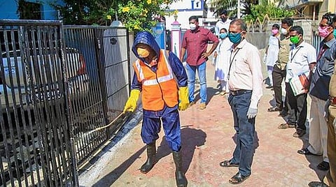 மே 7-ம் தேதி தமிழக நிலவரம்: மாவட்ட வாரியாக கரோனா தொற்று உள்ளவர்களின் பட்டியல்