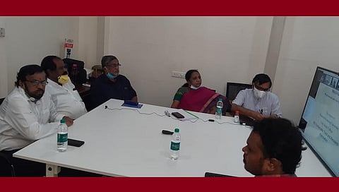 கரோனா அச்சத்தை, பதற்றத்தைப் போக்க ஆன்லைனில் மனநல ஆலோசனை: கிராமங்களை நோக்கி புறப்படும் காமராஜர் பல்கலை., மாணவர்கள்