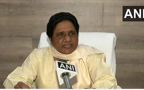 புலம் பெயர்ந்த தொழிலாளர்களை மத்திய, மாநில அரசுகள் மோசமாக நடத்துகின்றன: மாயாவதி கண்டனம்