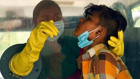 மகாராஷ்டிராவில் இருந்து வந்த 34 இளைஞர்களுக்கு கரோனா பரிசோதனை: தூத்துக்குடியில் தனிமை முகாமில் தங்கவைப்பு