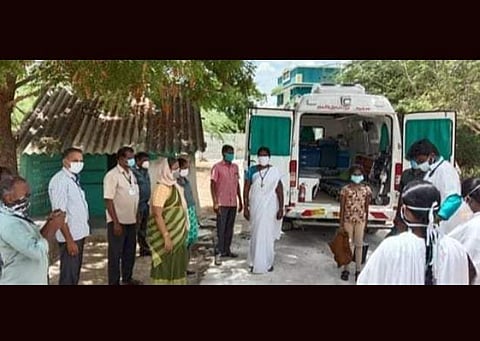 டிஸ்சார்ஜ் செய்யப்பட்ட 13 வயது சிறுமி