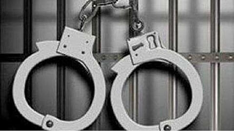 அரசு வேலை வாங்கித் தருவதாக ரூ.1.80 கோடி மோசடி: ஊரடங்கால் வீட்டில் பதுங்கிய நபர் கைது