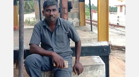 ரயிலை ரொம்பவே மிஸ் பண்றேன்!- ஒரு கேட்கீப்பரின் பொதுமுடக்க அனுபவங்கள்