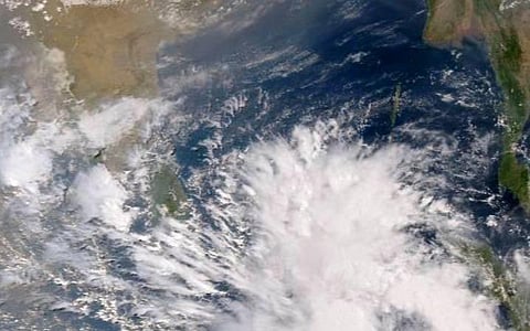 வங்கக்கடலில் புயல் சின்னம்: தயாராகிறது தேசிய பேரிடர் மேலாண்மைக் குழு