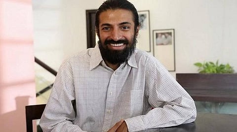 திரையரங்குகளில் மது விற்பதற்கு உரிமம்: 'மஹாநடி' இயக்குநரின் சர்ச்சை கேள்வி