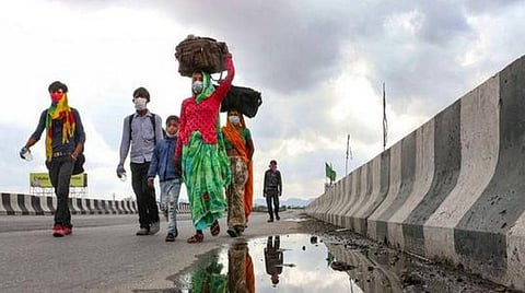 மத்திய அரசின் சுயசார்பு பாரத திட்டத்தில் புலம்பெயர்ந்த தொழிலாளர்களுக்கு 1,109 மெட்ரிக் டன் அரிசி- முதன்முதலாக தமிழகத்துக்கு ஒதுக்கீடு