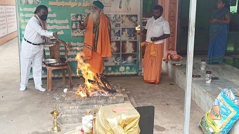 கரோனா தொற்றில் இருந்து மக்கள் மீளவேண்டி வசந்தகுமார் எம்.பி. ஆயுஷ் வேள்வி