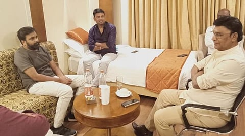 'முந்தானை முடிச்சு' ரீமேக்: பாக்யராஜ் இயக்கத்தில் சசிகுமார்