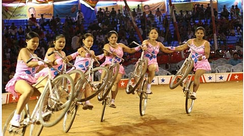 வாழ்வாதாரத்தைத் தொலைத்து நிற்கும் சர்க்கஸ் கலைஞர்கள்: அரசுகள் ஆதரவளிக்கக் கோரிக்கை