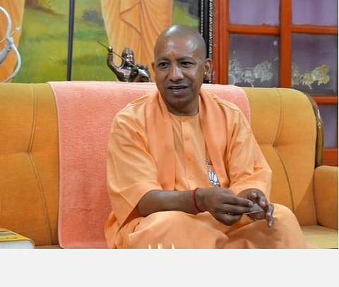 பிற மாநிலங்களில் உ.பி. தொழிலாளர்களை வேலைக்கு எடுக்க விரும்பினால் அனுமதி பெற வேண்டும்: யோகி ஆதித்யநாத்