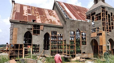 கேரளாவில் இடித்துத் தள்ளப்பட்ட தேவாலய அரங்கம்: திரையுலகினர் கடும் கண்டனம்; முதல்வர் நடவடிக்கை எடுப்பதாக உறுதி