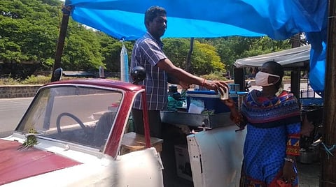 ஜூஸ் கடையாக மாறிய திருமண ரதம்.