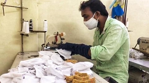 வெட்டிவேரில் தயாரிக்கப்படும் முகக்கவசம்