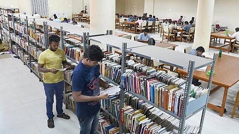 நூலகங்களைத் திறப்பதற்கான பணிகளை மேற்கொள்ள தமிழக அரசு உத்தரவு