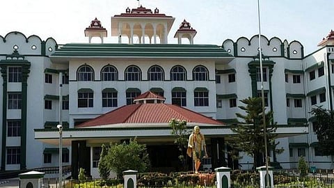 கரோனா முன்களப்பணியாளர்கள் பாதுகாப்புக்கு உரிய நடவடிக்கை எடுக்கப்பட்டுள்ளது: உயர் நீதிமன்றத்தில் அரசு தகவல்