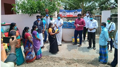 பொதுமுடக்கம் முடிந்தாலும் சேவை தொடரும்: கரோனா களத்தில் கன்னியாகுமரி ரஜினி மக்கள் மன்றம்