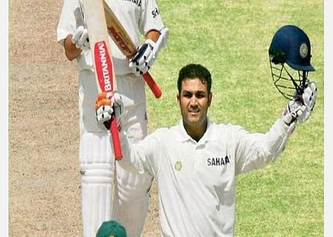 பந்து வீச்சை தகர்த்தெறியும் டெஸ்ட் வரலாற்றின் அபாய தொடக்க வீரர் சேவாக்: விவிஎஸ் லஷ்மண் புகழாரம்