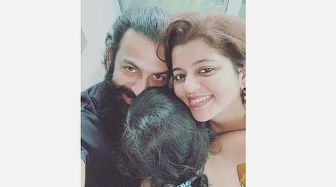 ஒருவழியாக குடும்பத்துடன் இணைந்த நடிகர் ப்ரித்விராஜ்: புகைப்படம் பகிர்வு